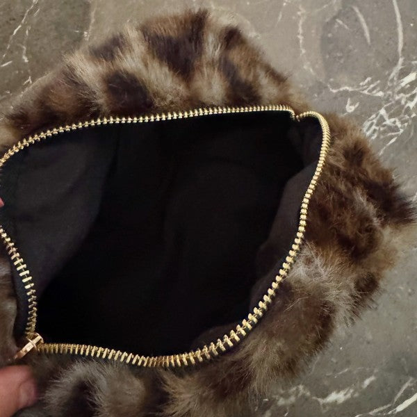 Furly Leopard Cosmetic Case – Stylish and Soft Storage Solution - FamilyClothes