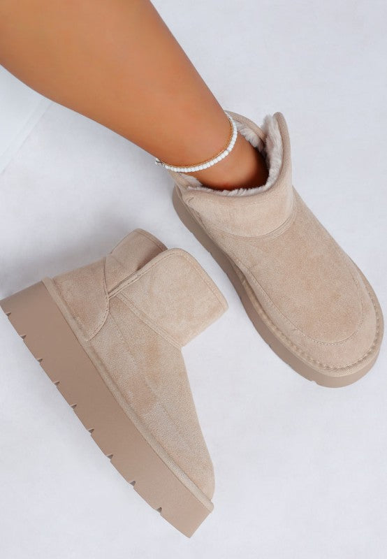 Holias Chunky Heeled Snow Boots for Ultimate Winter Style - FamilyClothes